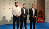 Page pide el voto "masivo" para "cerrar el paso" al PP y Blanco que se vote "con el corazón, rojo y a la izquierda"