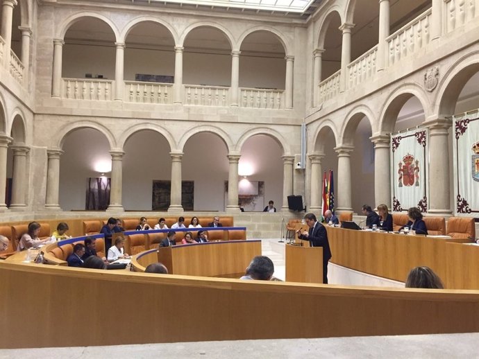 El consejero de Educación, Alberto Galiana