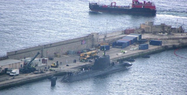 Un submarino nuclear en el puerto de Gibraltar en 2015