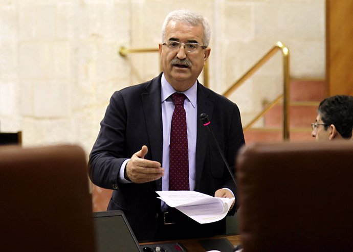 Jiménez Barrios interviene en el Pleno del Parlamento en imagen de archivo