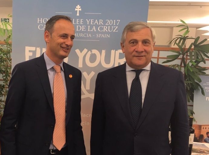 Javier Celdrán, con el presidente del Parlamento Europeo, Antonio Tajani