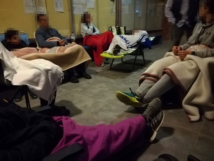 Imagen de gente durmiendo en La Laboral