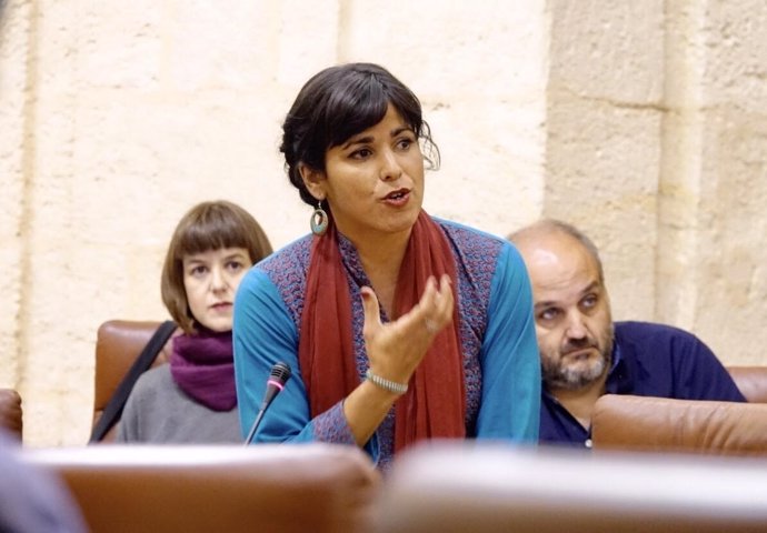 La líder de Podemos Andalucía, Teresa Rodríguez, durante la sesión de control