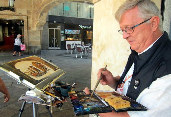 Acuarelistas en la Plaza Mayor de Salamanca