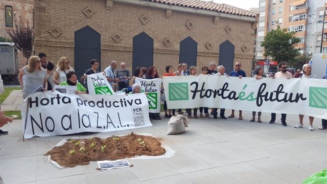 Manifestación por la recuperación de la ZAL de València como zona de huerta