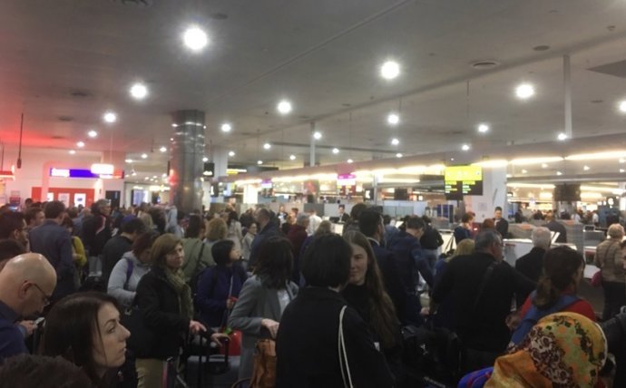 Retrasos aeropuertos