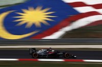 Alonso y Sainz quieren aliarse con el clima en la despedida de Malasia