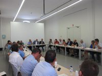 La Conselleria lanza una propuesta a los agricultores para reducir la quema generalizada de la paja del arroz en un 60%