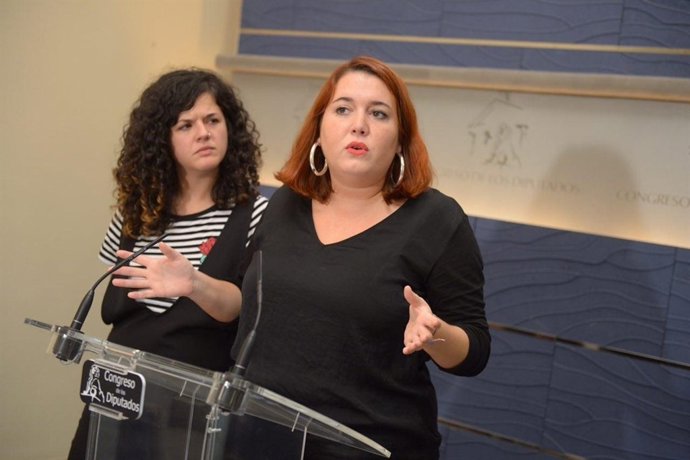 La diputada Ángela Rodríguez en rueda de prensa en el Congreso