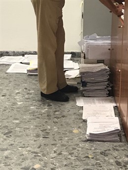 Entrada en el despacho del secretario.