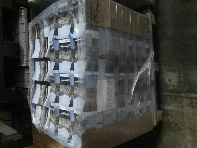 Carteles y material de propaganda a favor del referéndum 1-O