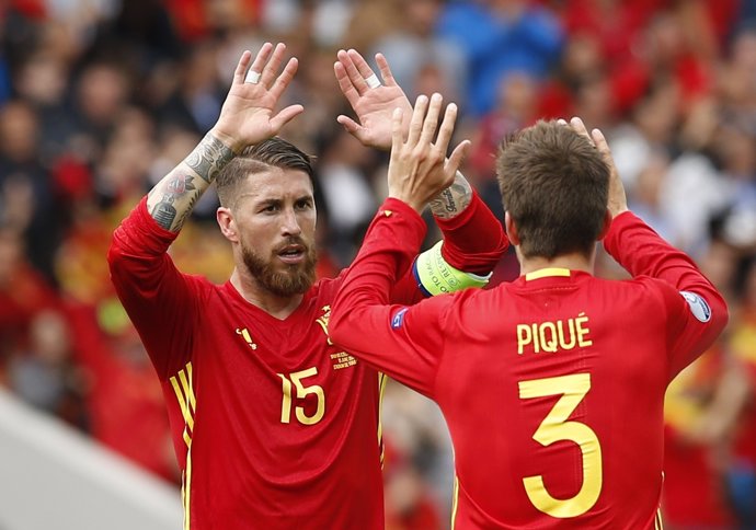 Sergio Ramos Gerard Piqué selección española España