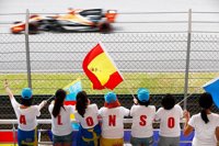 Alonso empieza quinto y Ferrari lanza el primer aviso