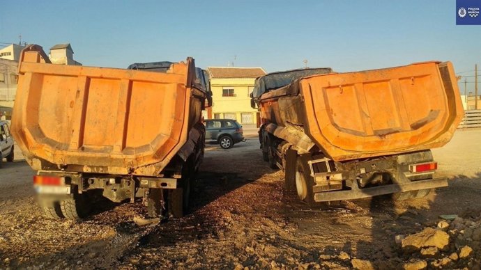  Incendio De Dos Camiones En Las Obras Del AVE,En La Senda De Los Garres