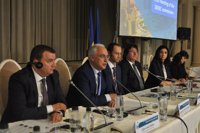 Ceniceros dice que La Rioja "es ejemplo de relación simbiótica de señas de identidad y contribución desarrollo local"