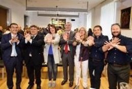 Durante el acto en el Parlamento.