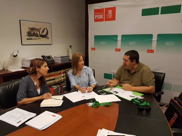 Psoe De Andalucía: Audio Y Fotografía Beatriz Rubiño Con Asociación Andaluces Re