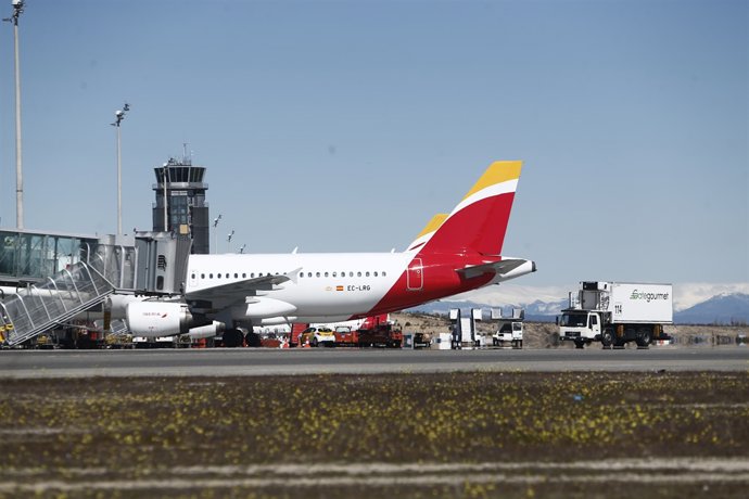 Torre de control, torres de control del aeropuerto de Barajas