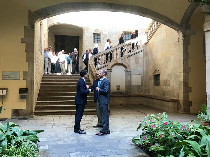 , Emilio Ablanedo, amb cònsols a Barcelona
