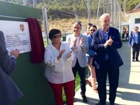 La Diputación de Málaga invierte 40.000 euros en un pavimento para las pistas del polideportivo de Cuevas de San Marcos