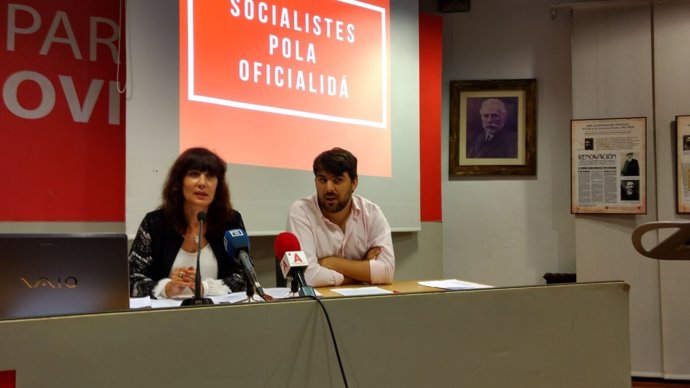 Socialistes pola Oficialidá.