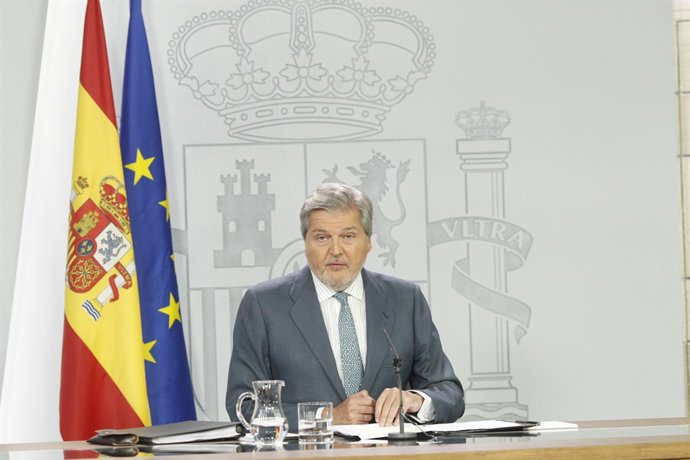 Iñigo Méndez de Vigo tras el Consejo de Ministros