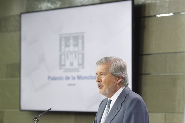 Iñigo Méndez de Vigo tras el Consejo de Ministros
