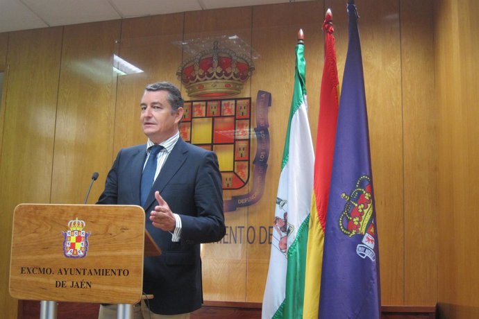 Antonio Sanz en la rueda de prensa.