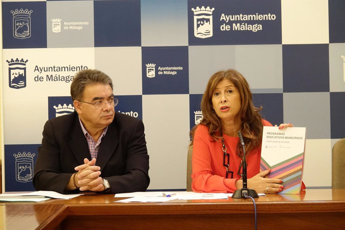 Gemma del Corral rueda de prensa actividades colegios malaga