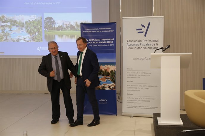 El delegado del Gobierno clausura las XXIV Jornadas Tributarias