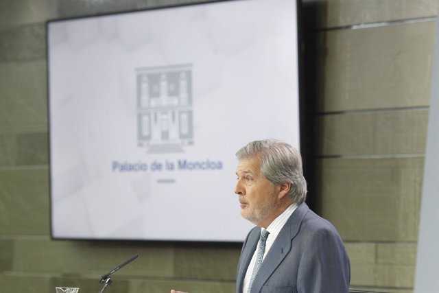 Iñigo Méndez de Vigo tras el Consejo de Ministros