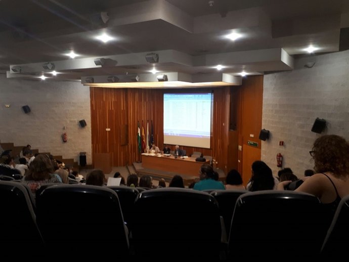 Reordenación de los profesionales del sector sanitario. 