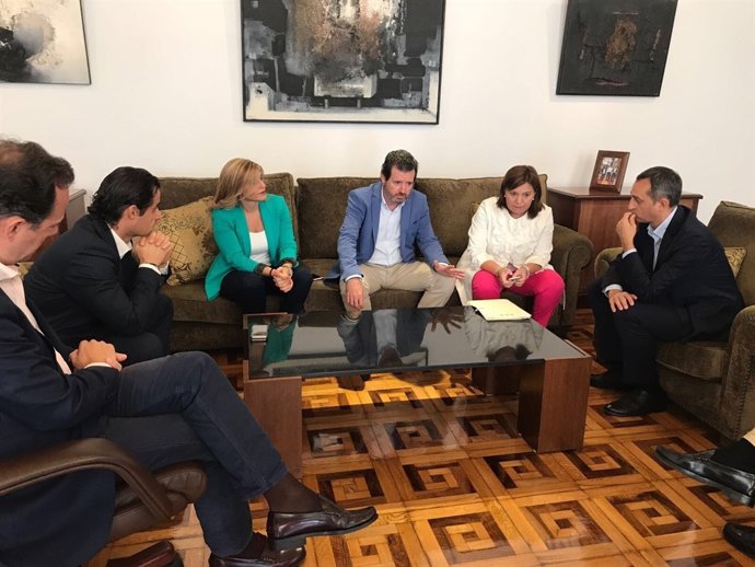 De dcha a izq: Sánchez, Bonig, Ciscar, Ortiz, Dolón y Castillo