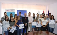 Quince estudiantes de la ULL reciben las becas de Philip Morris