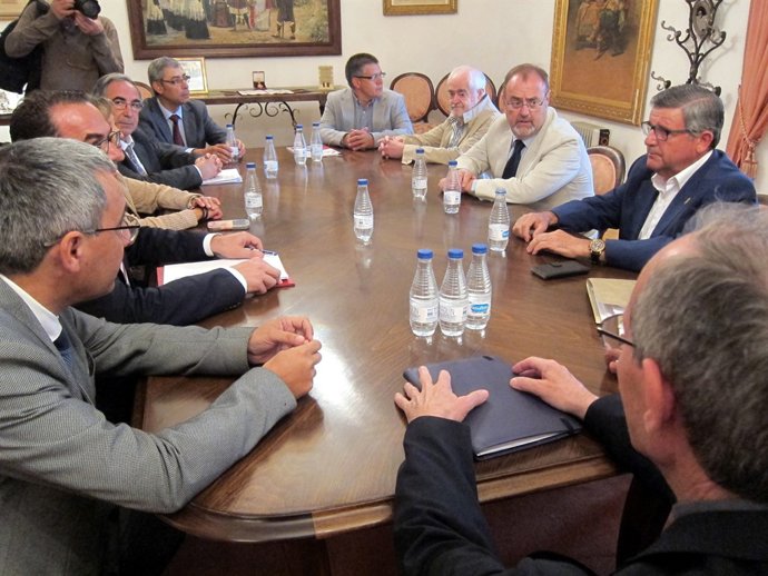   Salamanca: Reunión Patronato Rodríguez Fabrés                             