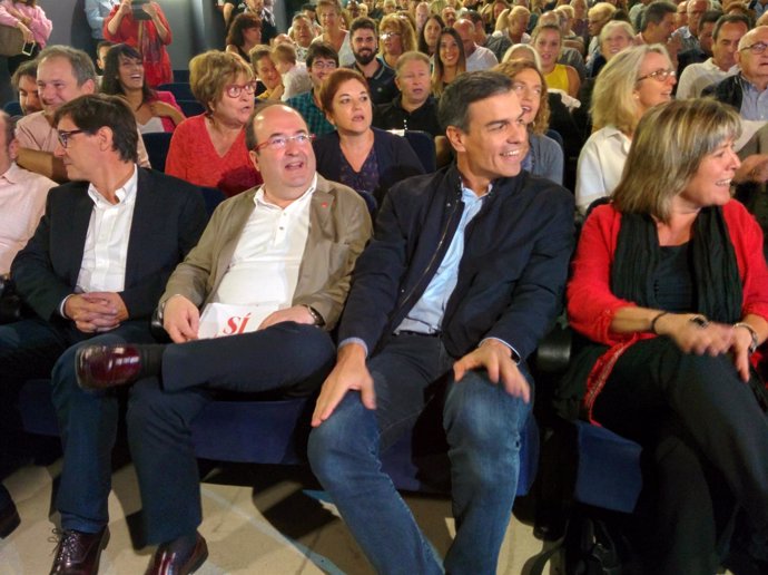 Pedro Sánchez (PSOE) en un acto en Badalona 
