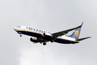 Ryanair asegura que ha informado a los afectados de todos sus derechos