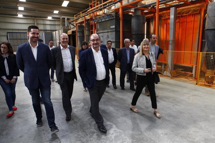 El Presidente de Aragón visita distintas infraestructuras de Calanda.