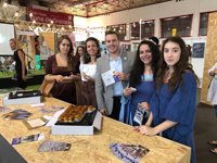 Santa Fe (Granada) da a conocer su oferta turística, cultural y gastronómica en la Feria de los Pueblos