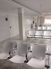 Foto: Tres CAP sustituyen a institutos como puntos de votación en L'Hospitalet de Llobregat