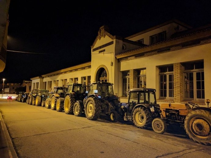 Tractores para que se pueda votar en los colegios el 1-O
