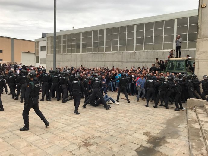 Cordó policial a Sant Julià de Ramis