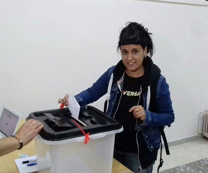 Anna Gabriel (CUP) vota en el referèndum de el 1-O