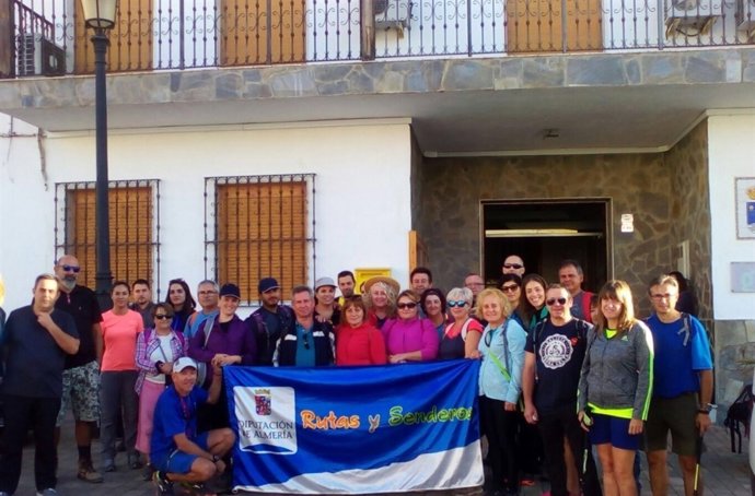 Paterna del Río ha sido una de las localidades recorridas por los senderistas.
