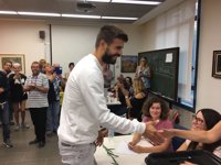 Gerard Piqué tras votar: "Juntos somos imparables defendiendo la democracia"