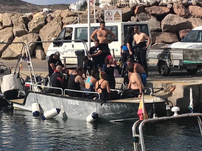 Participantes en la aventura submarina de Costa de Almería