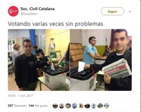 Sociedad Civil Catalana publica imágenes de ciudadanos votando varias veces en colegios distintos