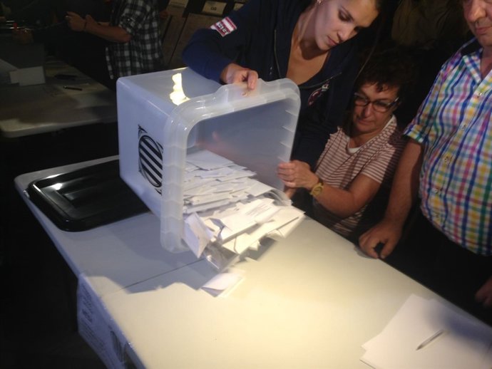 Buiden una urna per al recompte del referèndum de l'1-O
