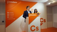 Cs critica el "golpe de estado" de Puigdemont y pide elecciones