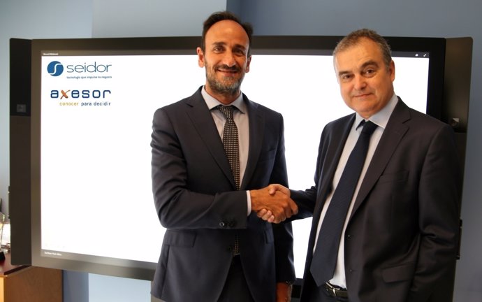 Firma del acuerdo entre Seidor y Axesor